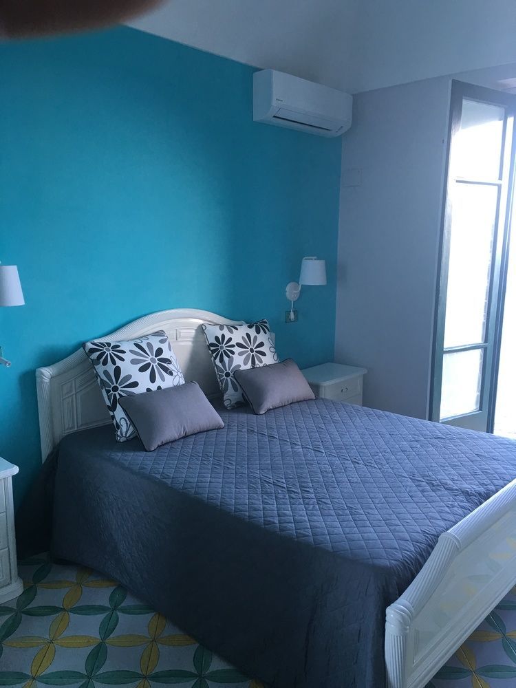Amalfi Apartments Design Centro Storico Экстерьер фото